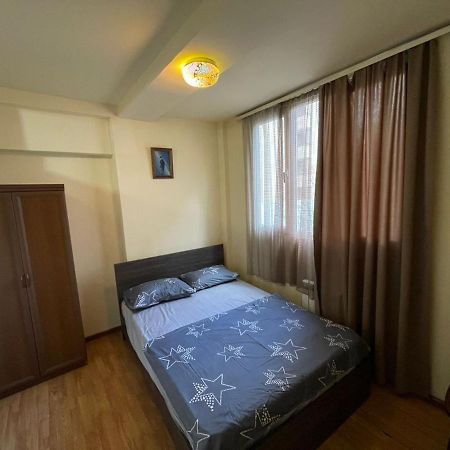 Apartment In Yerevan, Centre Екстер'єр фото