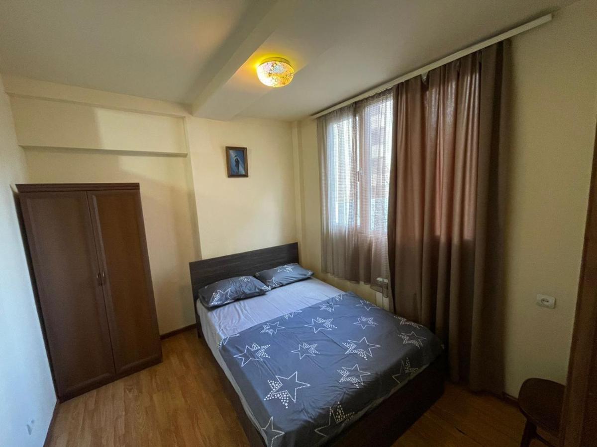 Apartment In Yerevan, Centre Екстер'єр фото
